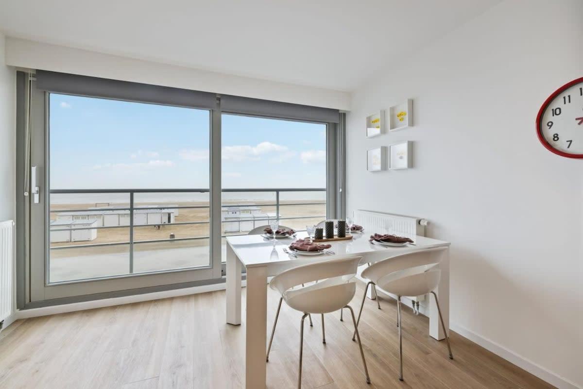 Huswell - Apartment With Frontal Sea View In Knokke Kültér fotó