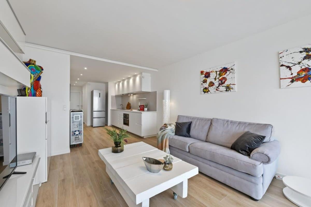 Huswell - Apartment With Frontal Sea View In Knokke Kültér fotó